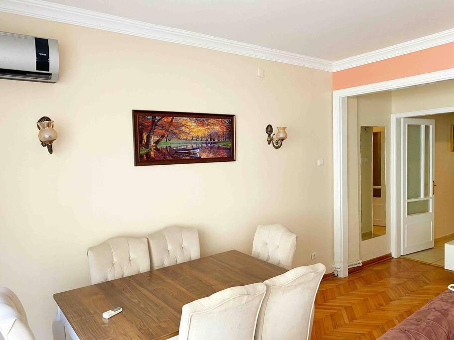 3+1 Sisli Square Central House Provincia di Istanbul